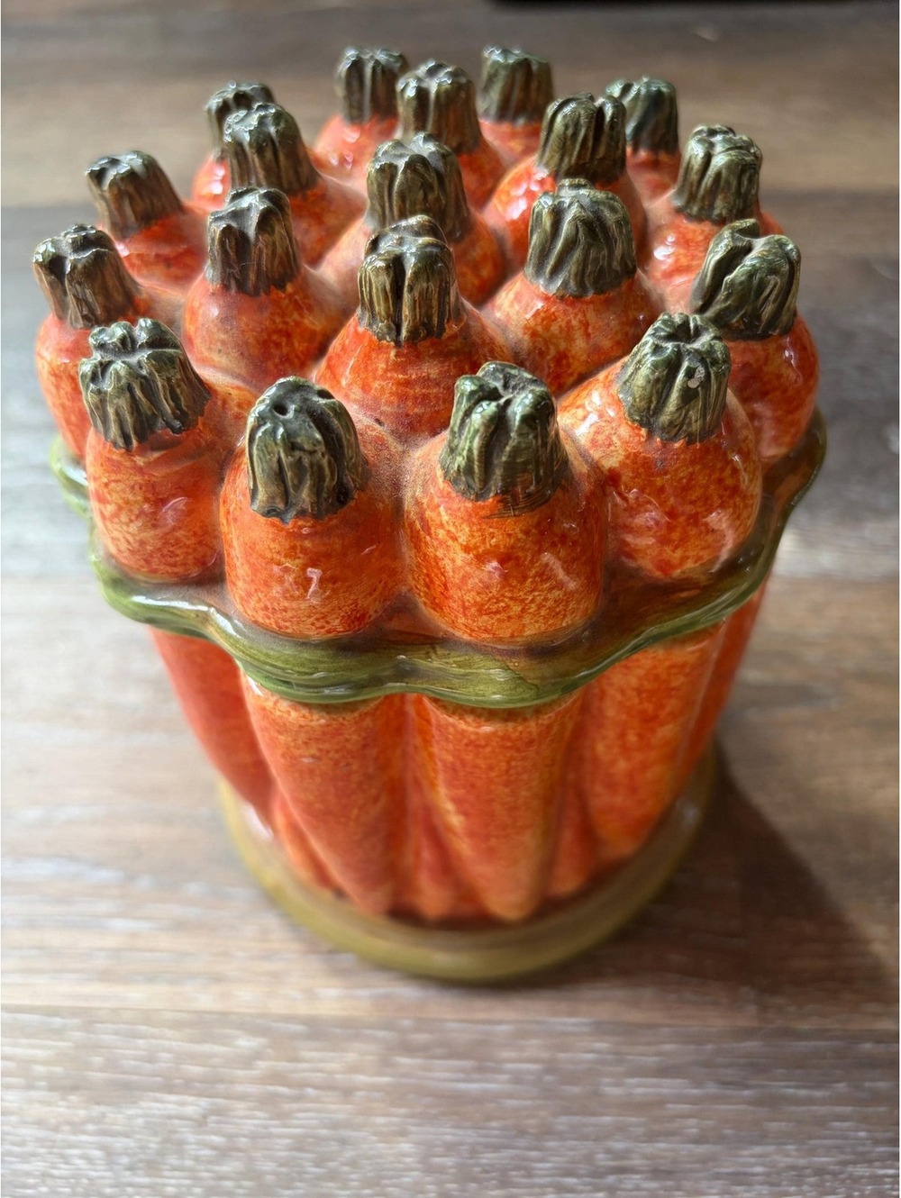 Carrot cookie jar